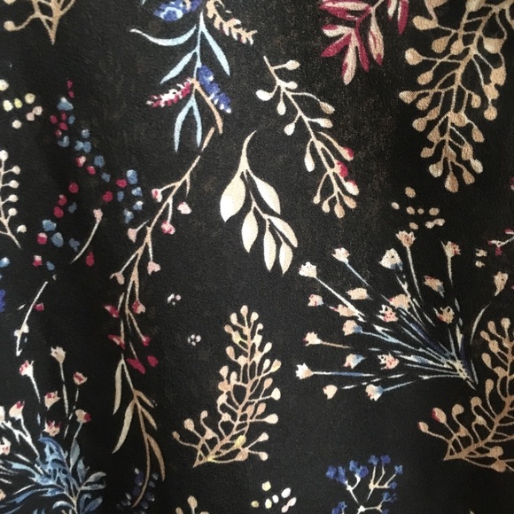 Dex botanical blouse - Picture 3 of 5